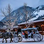 Gold-Rated 2 Bedroom Condo At The Base Of Aspen Mountain
