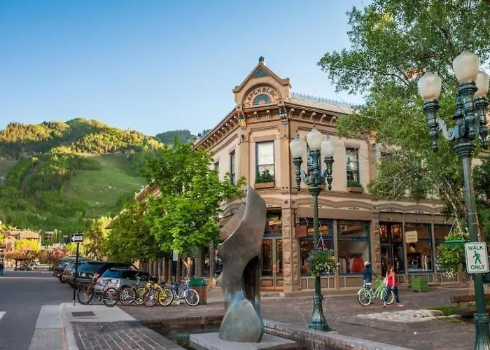 Gold-Rated 2 Bedroom Condo At The Base Of Aspen Mountain